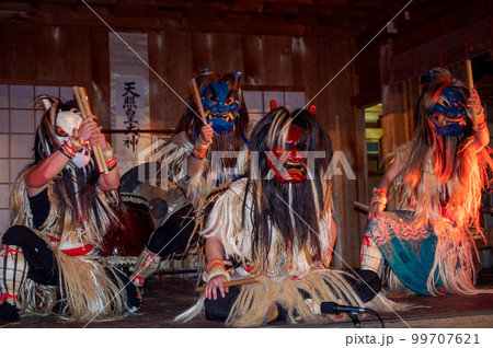なまはげ太鼓　男鹿半島柴灯祭り　秋田県 99707621