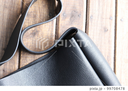 黒いレザーのトートバッグ 黒のバッグ 黒いレザーのトートバッグ 黒のバッグ 99708478