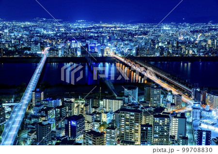 大阪府 梅田スカイビルから眺める大阪の夜景(淀川方面) 大阪府 梅田スカイビルから眺める大阪の夜景(淀川方面) 99708830