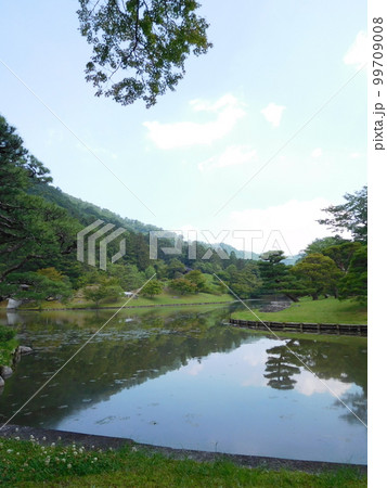 京都　修学院離宮　浴龍池　鏡面反射 99709008