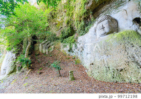冬の熊野磨崖仏　大分県豊後高田市 99712198