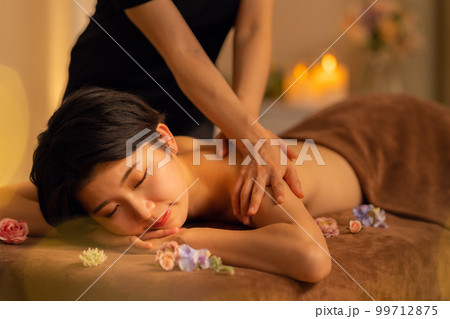 エステ 女性 ビューティー 美容 エステサロン エステ 女性 ビューティー 美容 エステサロン 99712875
