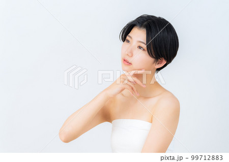 女性　ビューティー　美容　スキンケア 99712883
