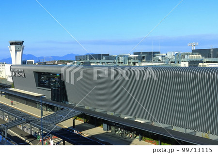 【熊本県】リニューアルした阿蘇くまもと空港 99713115