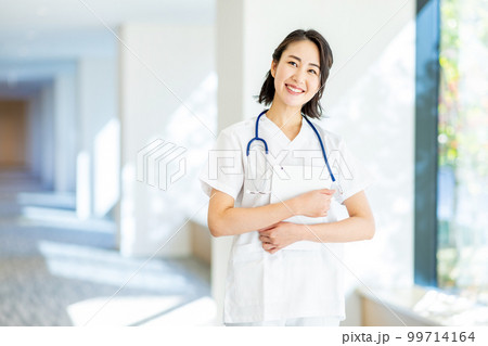 ナース　女性　撮影協力：LINK FOREST 99714164