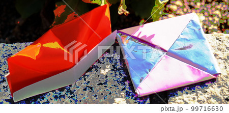 折り紙　アメリカンハットとメンコ 99716630