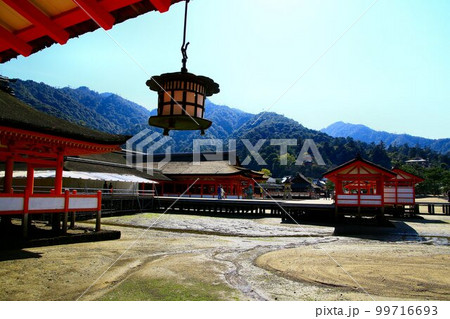 海に浮かぶ神殿… 安芸の宮島・厳島神社 海に浮かぶ神殿… 安芸の宮島・厳島神社 99716693
