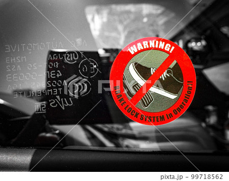 ブレーキロック（車両の盗難防止装置）を搭載している車 99718562