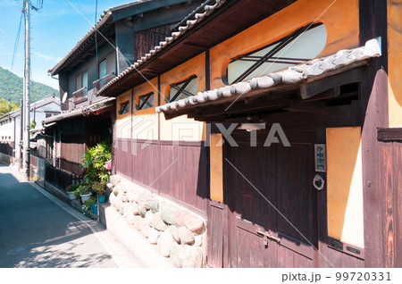【重要伝統的建造物群保存地区】鞆町 初秋の路地の風景6 広島県福山市 【重要伝統的建造物群保存地区】鞆町 初秋の路地の風景6 広島県福山市 99720331