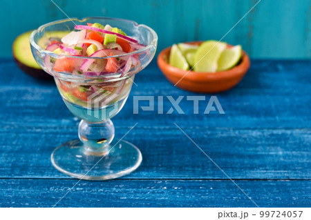 メキシコ料理のセビーチェ 99724057