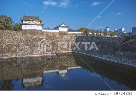 大阪城 千貫櫓と多聞櫓の風景 99724859