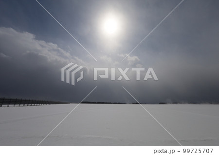 雪・空・星・冬の景色を感じる旅 冬の空はうつろいやすい アメニモマケズ 宮沢賢治 雪・空・星・冬の景色を感じる旅 冬の空はうつろいやすい アメニモマケズ 宮沢賢治 99725707