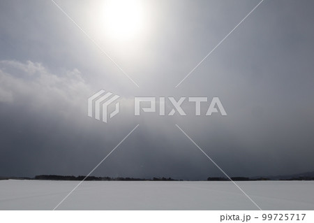 雪・空・星・冬の景色を感じる旅　冬の空はうつろいやすい　アメニモマケズ　宮沢賢治 99725717