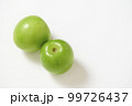 緑色の蜜棗の実 99726437