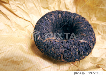 Pressed puer tea. Healthy nutrition and antioxidant drinks 99729360