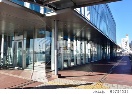 静岡市　清水文化会館マリアートと清水駅自由通路 99734532