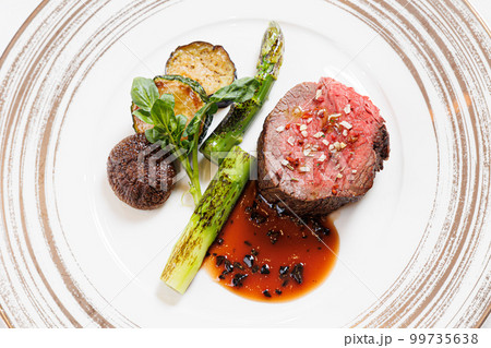 フレンチコースのメインビーフステーキ フレンチコースのメインビーフステーキ 99735638
