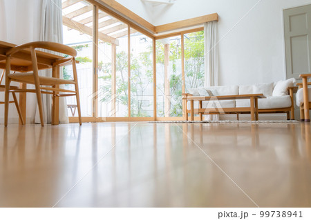 リビング　フローリング　床暖房 99738941