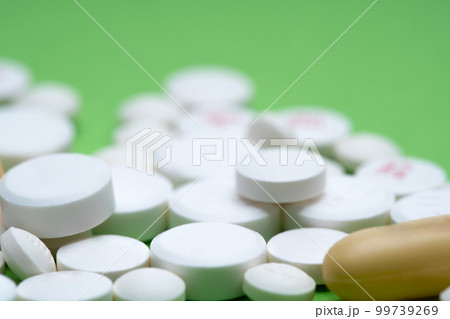 薬　OTC,OTC類似薬,オーバードーズ 99739269