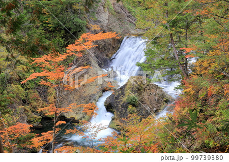 三段の滝（奥志賀高原　長野県 下水内郡） 99739380