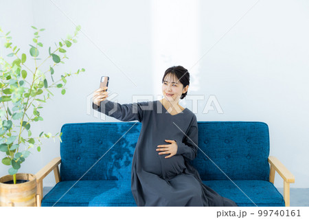 妊婦 リビング 妊婦 リビング 99740161