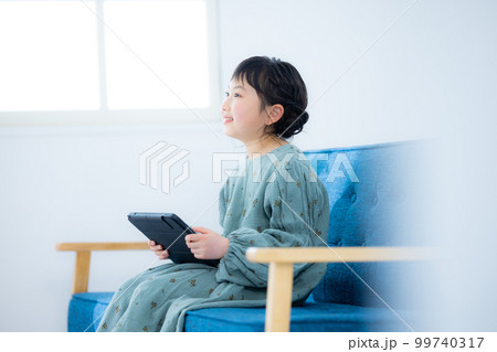 キッズ　リビング　タブレット 99740317