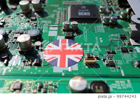 イギリスの半導体のイメージ、プリント基板 国旗 イギリスの半導体のイメージ、プリント基板 国旗 99744243