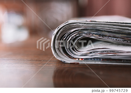 新聞紙 99745729