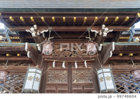 大阪天満宮 本殿裏の参拝所 梅の咲く季節(大阪市北区天神橋) 大阪天満宮 本殿裏の参拝所 梅の咲く季節(大阪市北区天神橋) 99746604