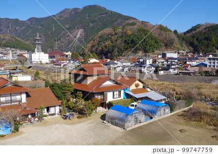 師走の空の加計町の街並 師走の空の加計町の街並 99747759