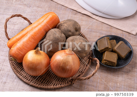 カレー材料 99750339