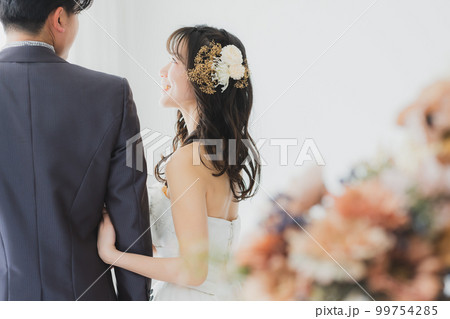 ウェディング　新郎新婦　　 99754285
