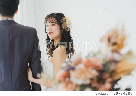 ウェディング　新郎新婦　　 99754286