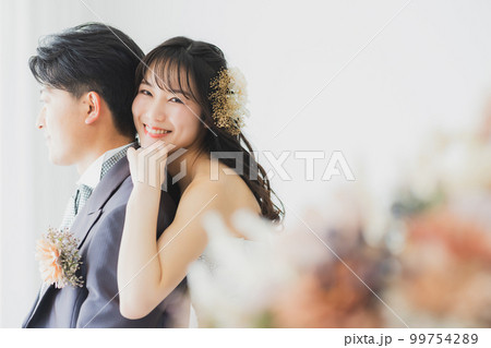 ウェディング　新郎新婦　　 99754289