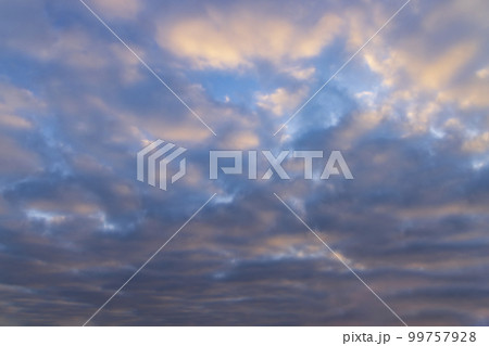 Beautiful sky with cloud before sunset Beautiful sky with cloud before sunset 99757928