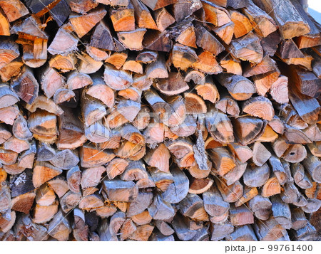 いっぱいの薪 いっぱいの薪 99761400
