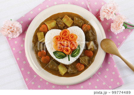 母の日ハート型カレー 99774489