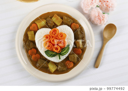 母の日ハート型カレー 99774492