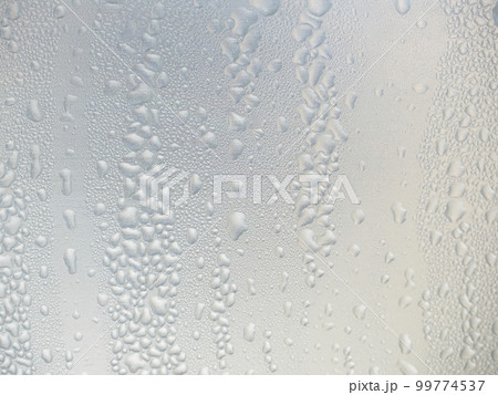 金属板の結露 99774537