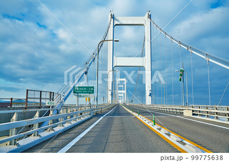 【来島海峡大橋】 愛媛県今治市吉海町名 【来島海峡大橋】 愛媛県今治市吉海町名 99775638