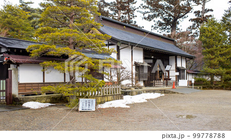 春が近づく毛越寺入口 岩手県 春が近づく毛越寺入口 岩手県 99778788