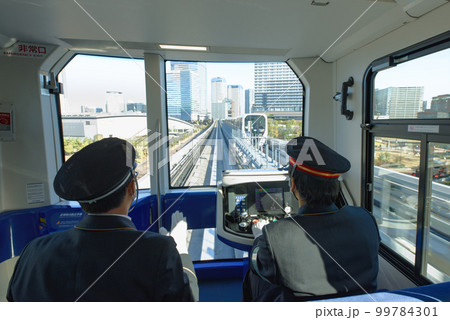 東京の「新交通システムゆりかも」無人自動運転システムの有人運転 東京の「新交通システムゆりかも」無人自動運転システムの有人運転 99784301