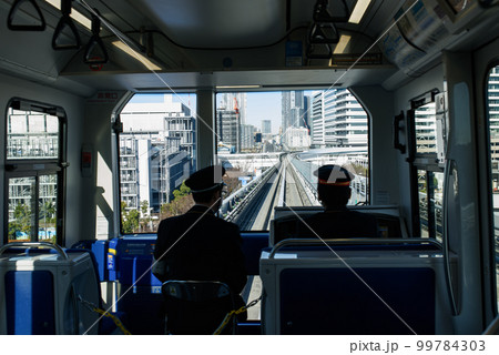 東京の「新交通システムゆりかも」無人自動運転システムの有人運転 東京の「新交通システムゆりかも」無人自動運転システムの有人運転 99784303