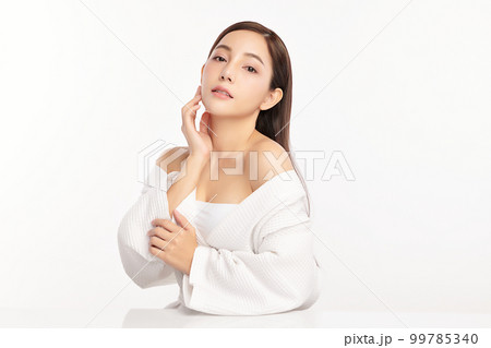Beautiful young asian woman with clean fresh skin on white background, Face care, Facial treatment, Cosmetology, beauty and spa, Asian women portrait. 99785340