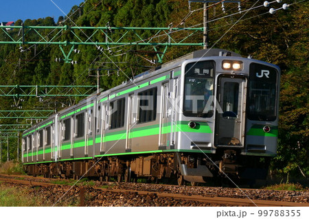 上越線のE127系電車 99788355