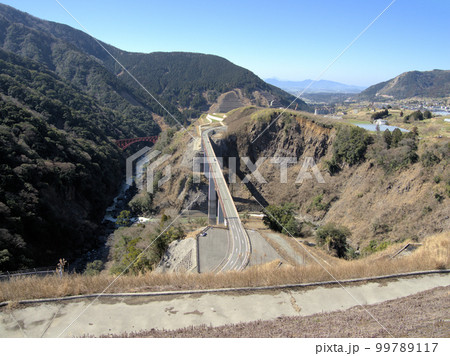 展望所 ヨ・ミュールから眺める阿蘇長陽大橋　熊本県阿蘇郡南阿蘇村河陽 99789117