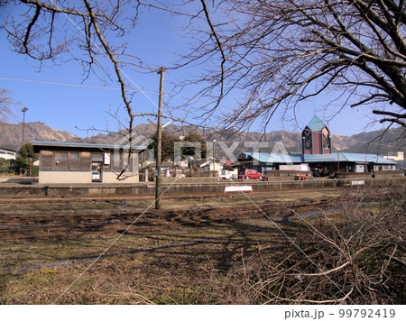 南阿蘇鉄道高森駅に停泊中のMT-3010気動車 熊本県阿蘇郡高森町高森 南阿蘇鉄道高森駅に停泊中のMT-3010気動車 熊本県阿蘇郡高森町高森 99792419