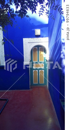 【マジョレル庭園】モロッコ　マラケシュ　2019年9月に撮影 99794633