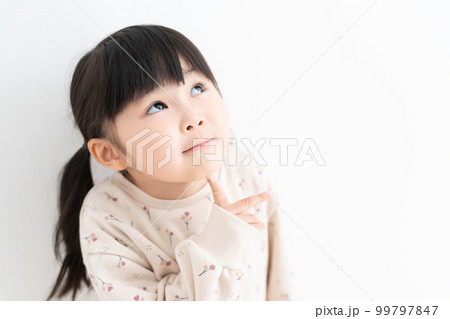 考える子供 考える子供 99797847