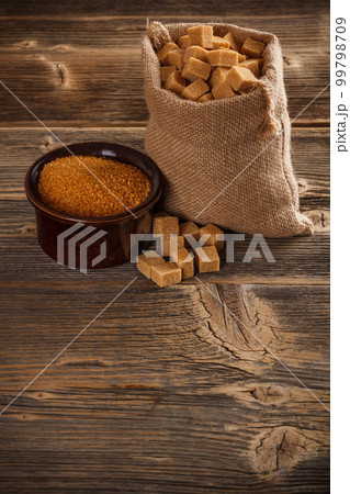 Brown sugar cubes 99798709